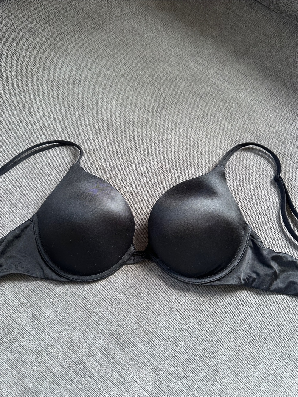 Victoria’s Secret very sexy bra push up black size 32D